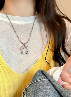 KT猫蝴蝶结耳机钛钢项链韩系少女风甜美可爱小众卫衣链毛衣链配饰