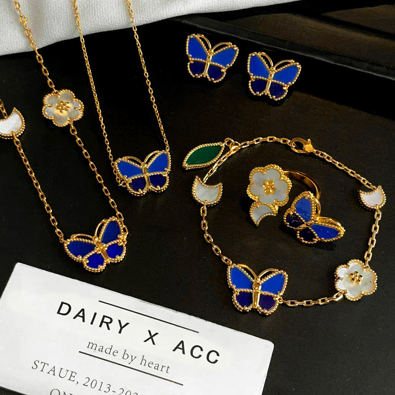 2026新款LUCKY四叶草蝴蝶花朵手链女白贝母青金石蓝玛瑙项链配饰 - 实物图