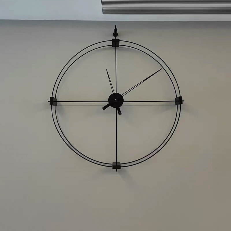 北欧轻奢客厅样板间圆形大气挂钟