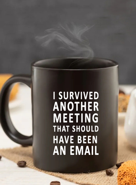 刚开完会邮件又来了 公司办公室用黑色北欧简约陶瓷马克杯带盖勺