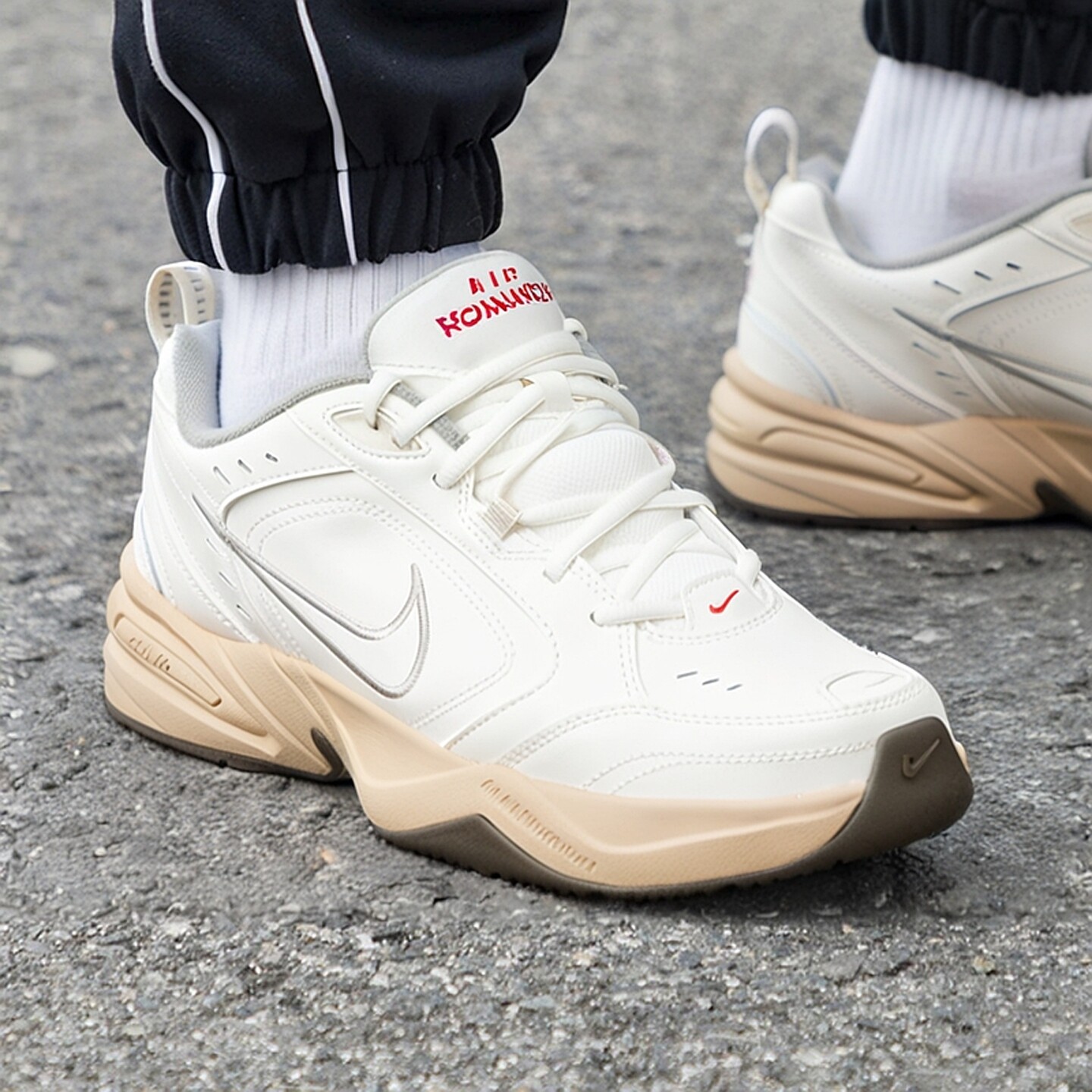 NIKE耐克休闲鞋男鞋2025冬季新款皮面运动鞋M2K跑步老爹鞋IQ9792