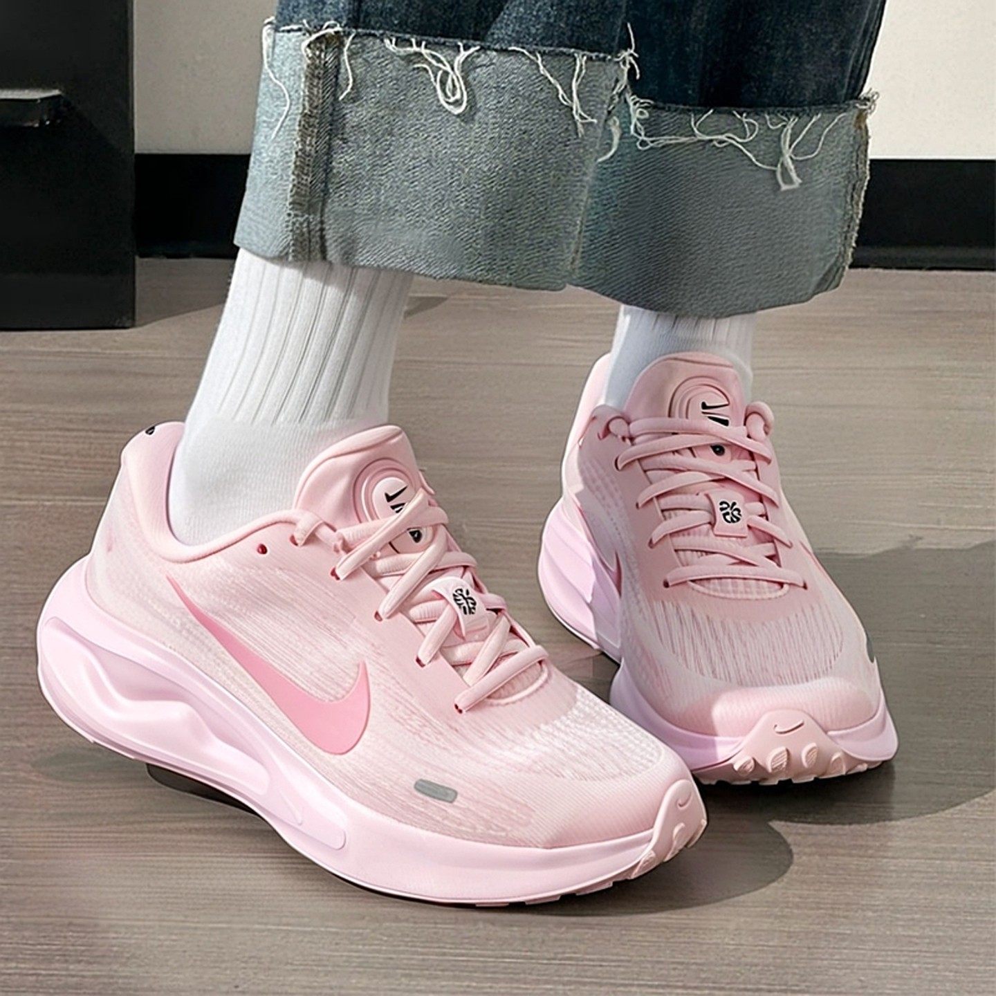 耐克女鞋NIKE JOURNEY RUN粉色女跑步鞋透气缓震运动鞋IR0114-666