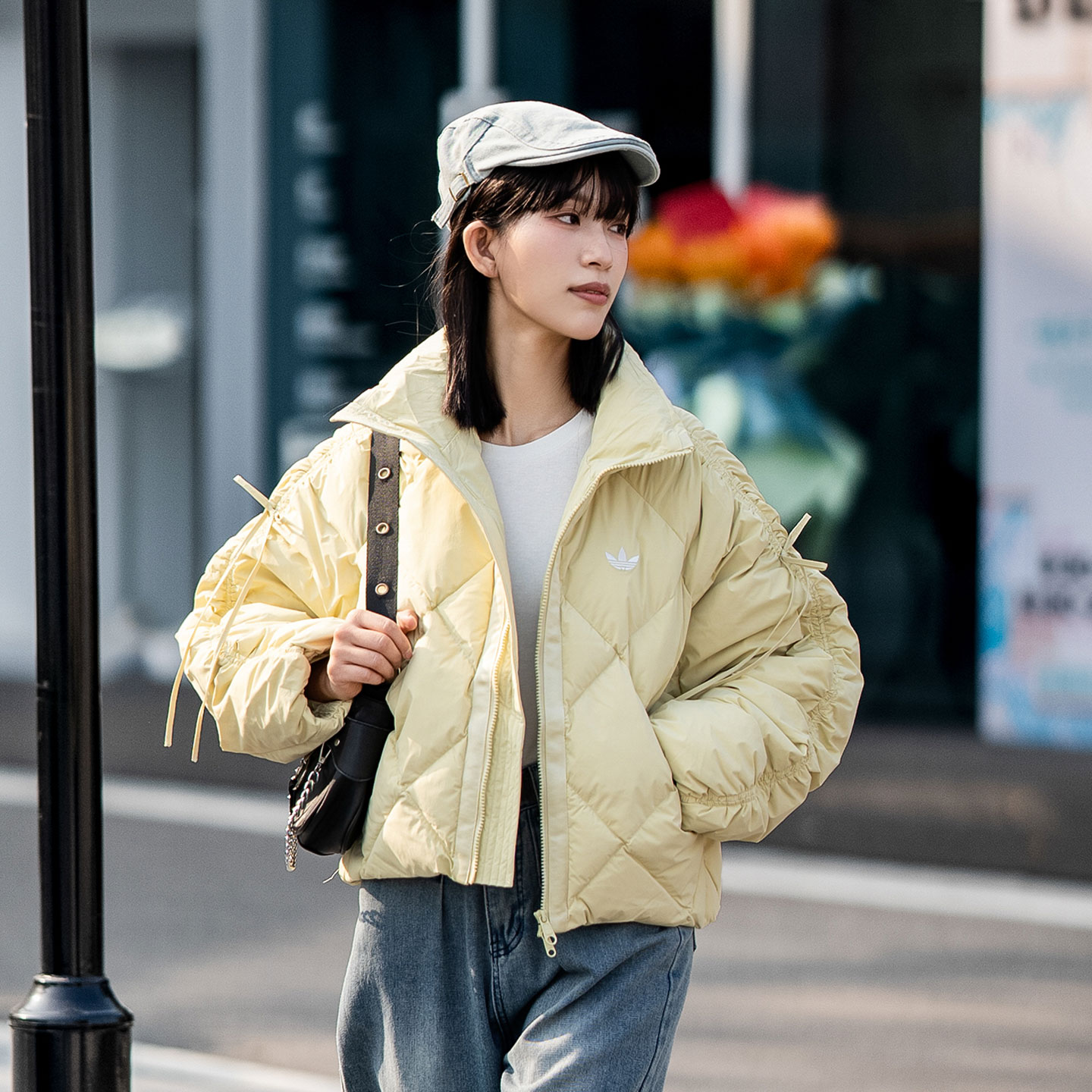 阿迪达斯官网立领羽绒服女2025冬季新款运动服短款保暖夹克KC2613