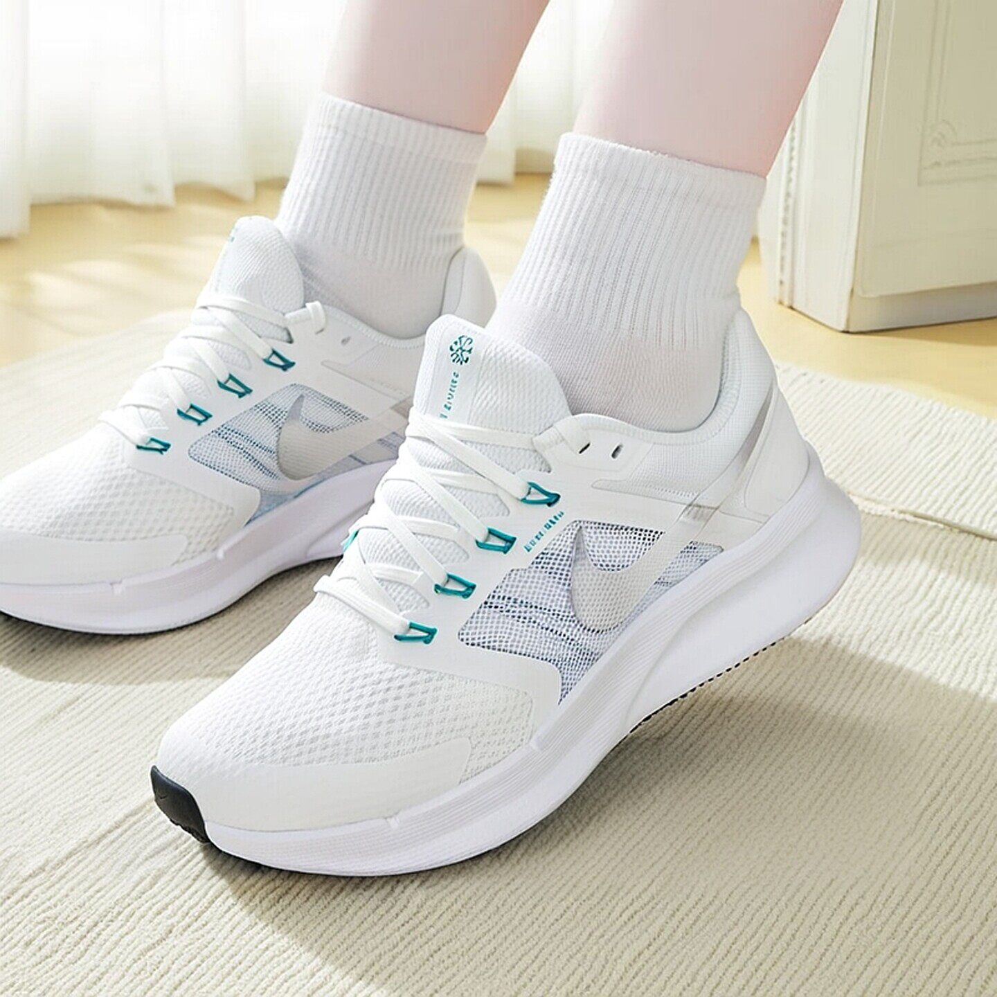 茵特丨NIKE耐克官方旗舰店女鞋2026夏季网面运动鞋休闲缓震跑步鞋