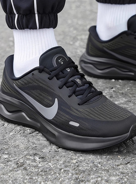 NIKE耐克跑鞋男鞋2025冬季新款黑武士减震休闲运动鞋跑步鞋DM0829