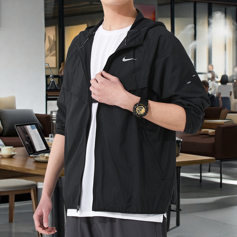 耐克nike衣服男款2025冬季薄款穿搭防风速干轻便透气黑色上衣外套