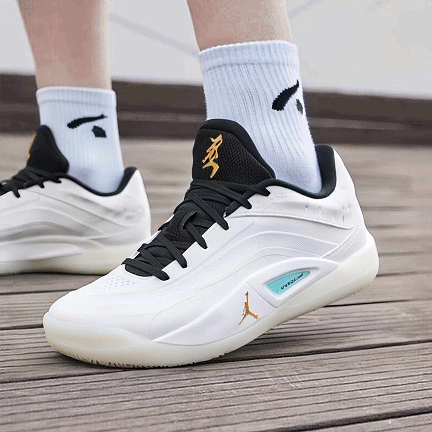 耐克男鞋官方旗舰2025冬季运动鞋JORDAN ZION 4 PF缓震训练篮球鞋