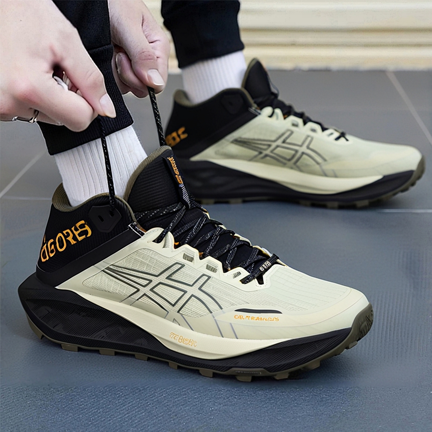 亚瑟士asics男鞋运动鞋2026新款冬缓震跑鞋户外防水中帮1011C085