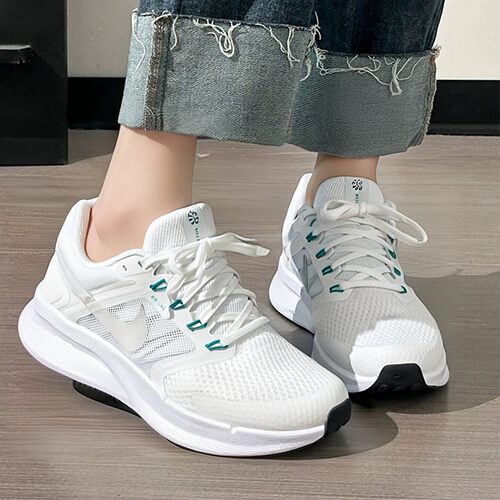 Nike耐克女鞋2026夏季新款运动鞋轻便跑步鞋正品休闲鞋DR2698-112