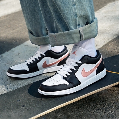 NIKE耐克官方正品AJ1黑白粉男鞋复古低帮运动鞋休闲篮球鞋 553558