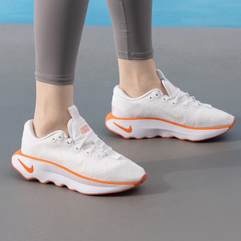 Nike耐克官方跑步鞋女鞋2025冬季新款MOTIVA网面透气运动鞋DV1238