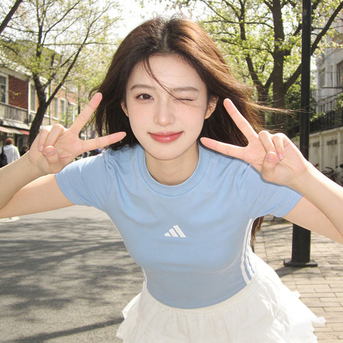 阿迪达斯女夏季短袖运动T恤