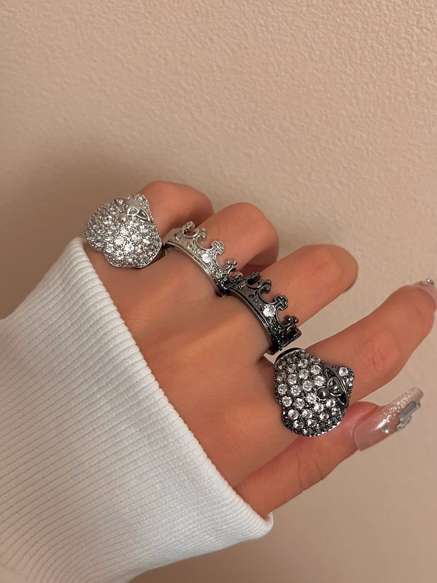 满钻高级轻奢个性开口爱心土星球拉美皇冠戒指时髦复古心形戒指