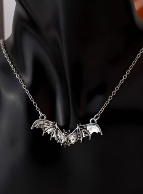 亚文化朋克暗黑哥特式复古蝙蝠项链吊坠万圣节Y2K锁骨链甜酷中性