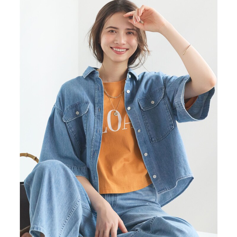 23区SLOW系列时尚适宜感浅色牛仔布短款衬衫女ONWARD