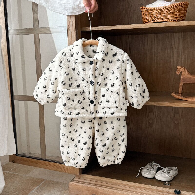 婴儿衣服睡衣秋冬季法兰绒男女宝宝套装冬款加厚幼儿珊瑚绒家居服