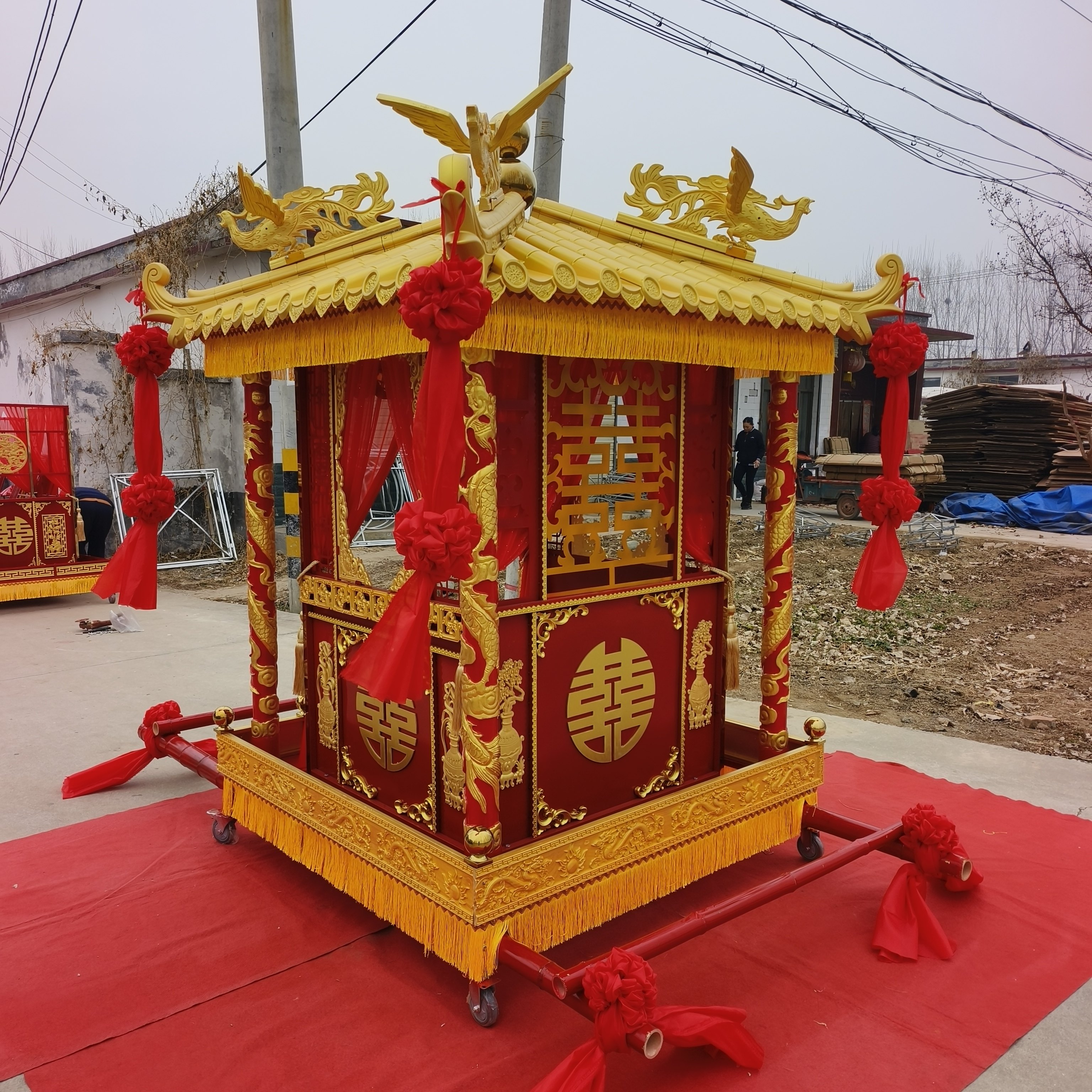 中式婚礼红色金色双喜龙凤花轿