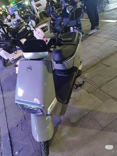 爱玛AB52电动车外壳原厂配件前围前泥板边条大灯尾灯