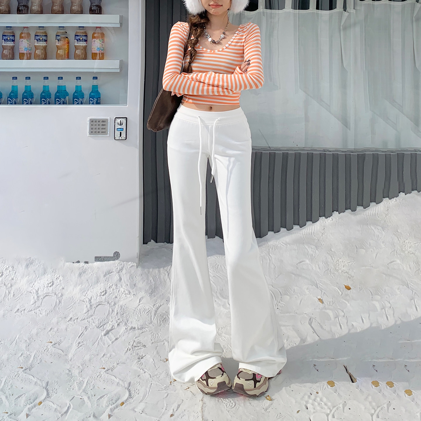 白色修身显瘦微喇运动裤松紧腰小个子粉色休闲喇叭裤子女秋冬加绒,女装/女士精品,卫裤,淘宝优惠券,粉丝福利购,淘宝优惠卷