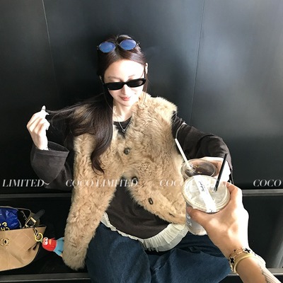 2025秋冬新款环保皮草仿托斯卡纳皮毛一体羊羔毛马甲女外套短款