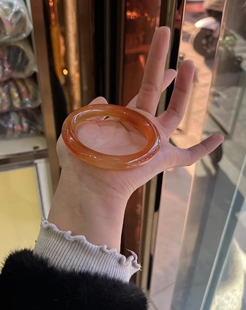 天然玛瑙玉髓冰飘蜜糖色锦鲤手镯胖圆条气质简约女款多样性发货