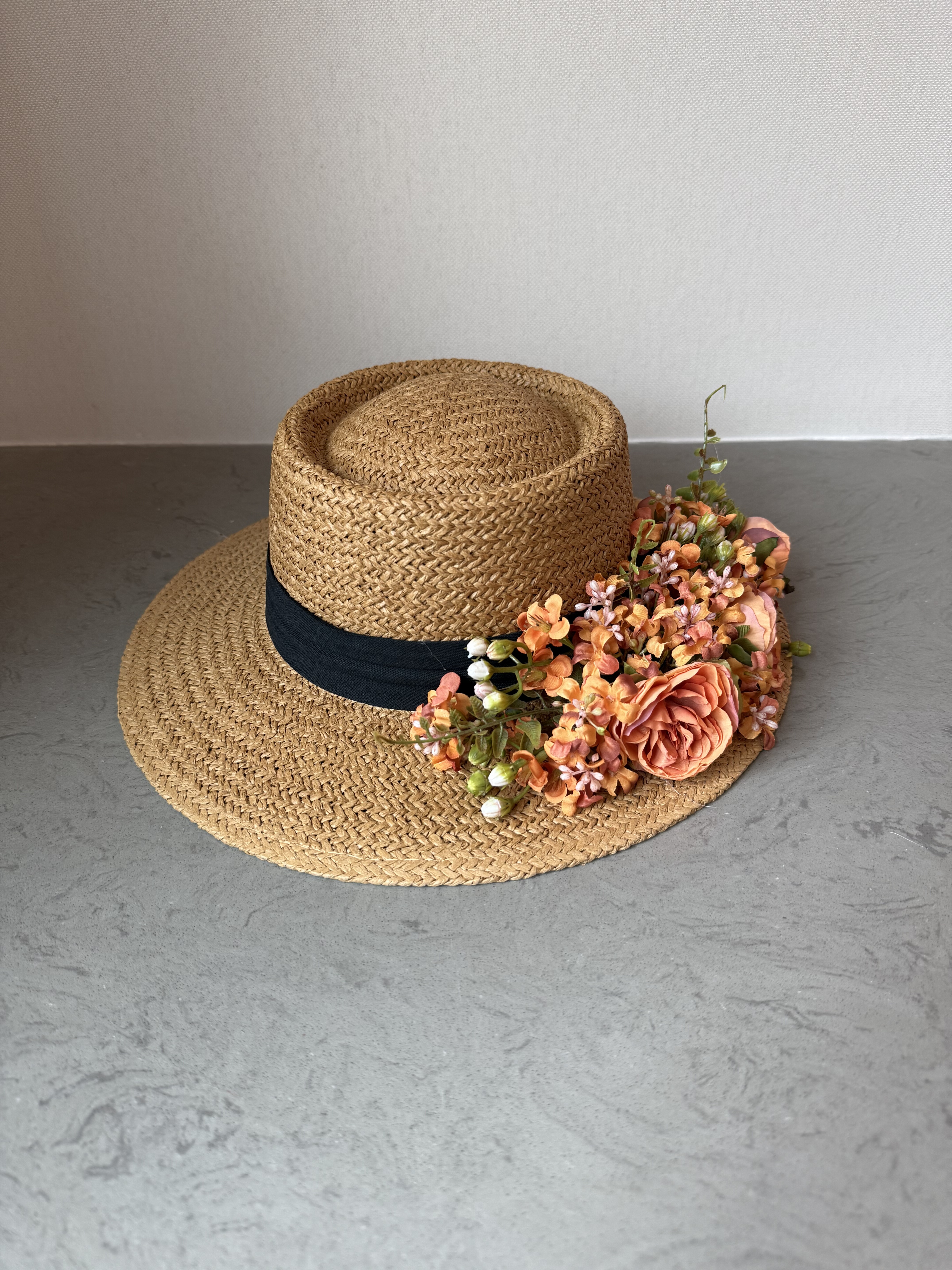 手工编织草帽婚纱摄影道具外景旅拍法式浪漫草帽夏天遮阳帽粘花帽