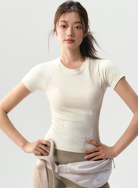 运动短袖女速干紧身瑜伽服上衣跑步羽毛球普拉提训练健身t恤套装