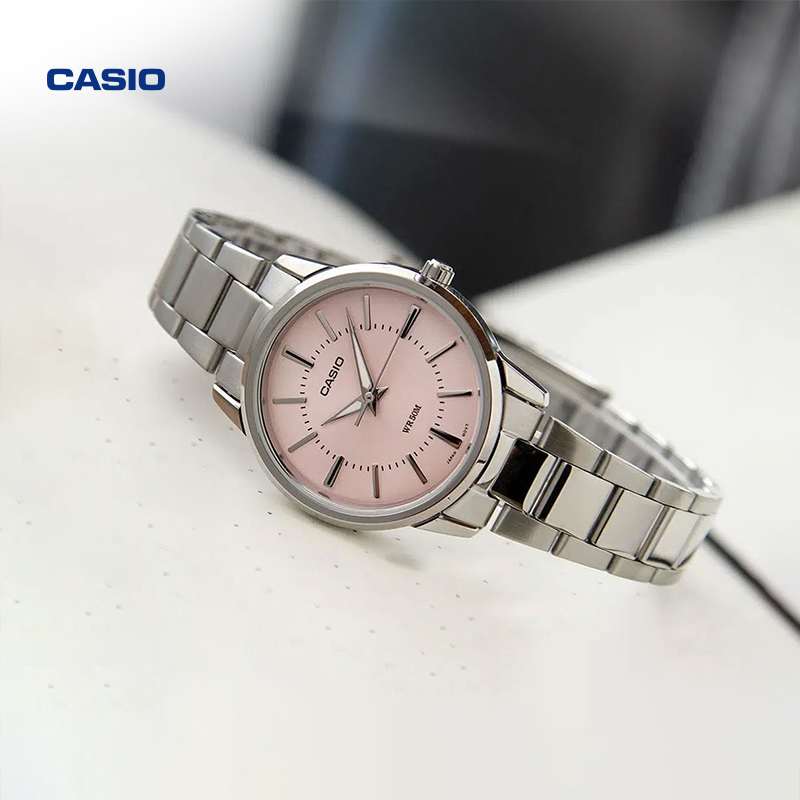 卡西欧时尚商务情侣女表