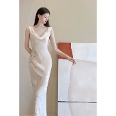 人丝提花荡领立体斜裁收腰吊带裙连衣裙长裙 白月光