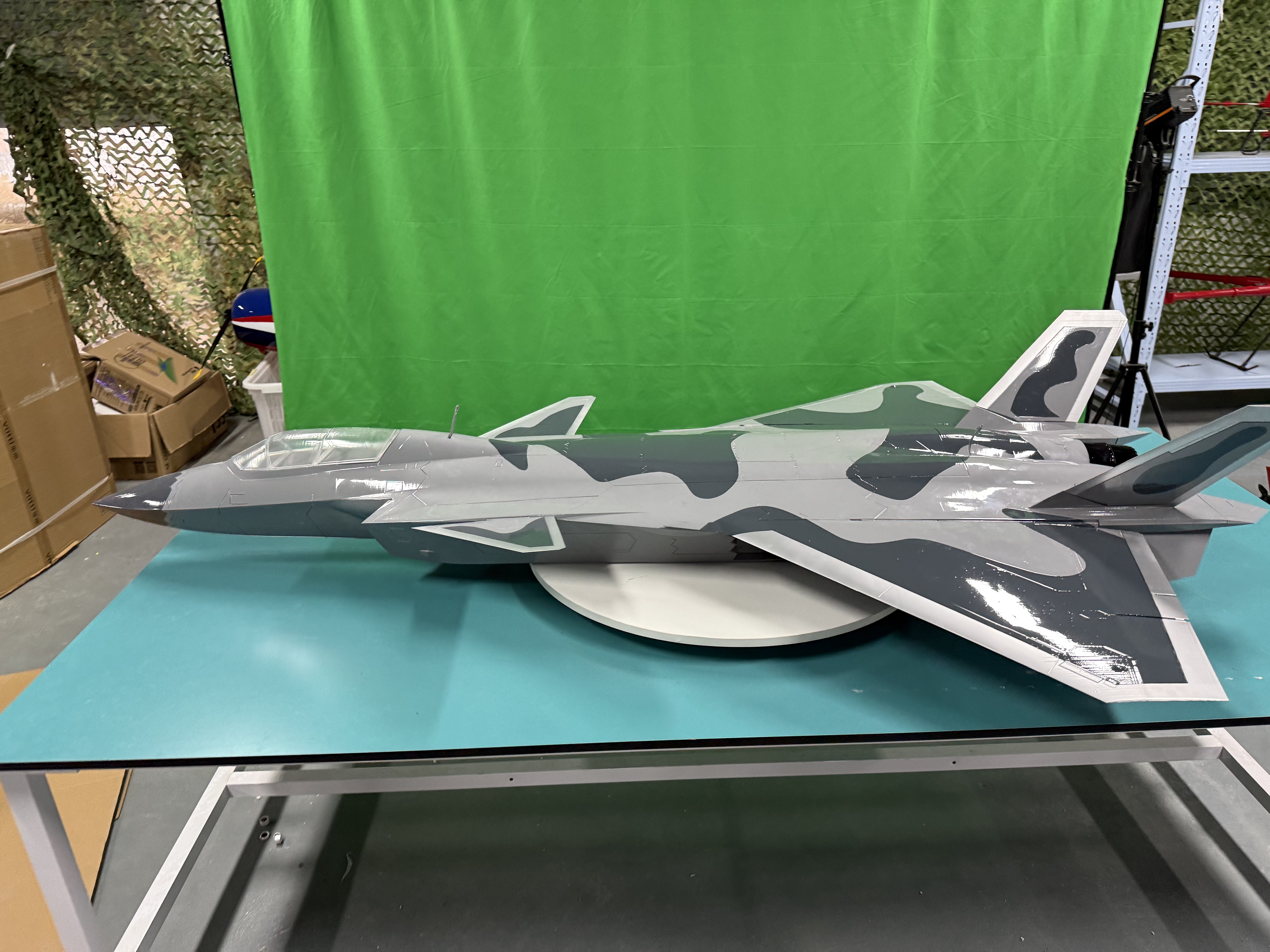 隐形歼20S双座版战斗机模型2.2米静态摆放大型仿真比例模型