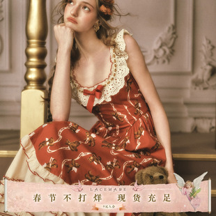 LaceMade 小熊番茄酱 法式田园新年红色小熊鱼骨裙方领连衣裙长款