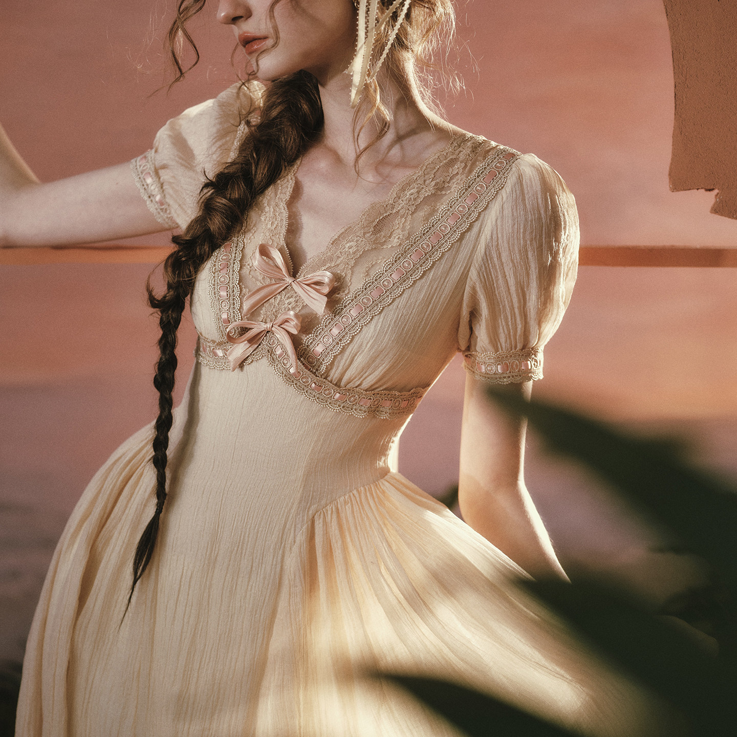 LaceMade 落日玫瑰 法式复古维多利亚风设计感v领纯色收腰连衣裙