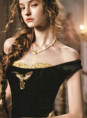 LaceMade 金鹰女神 26SS新春限定款法式复古重工收腰鱼骨胸衣上衣