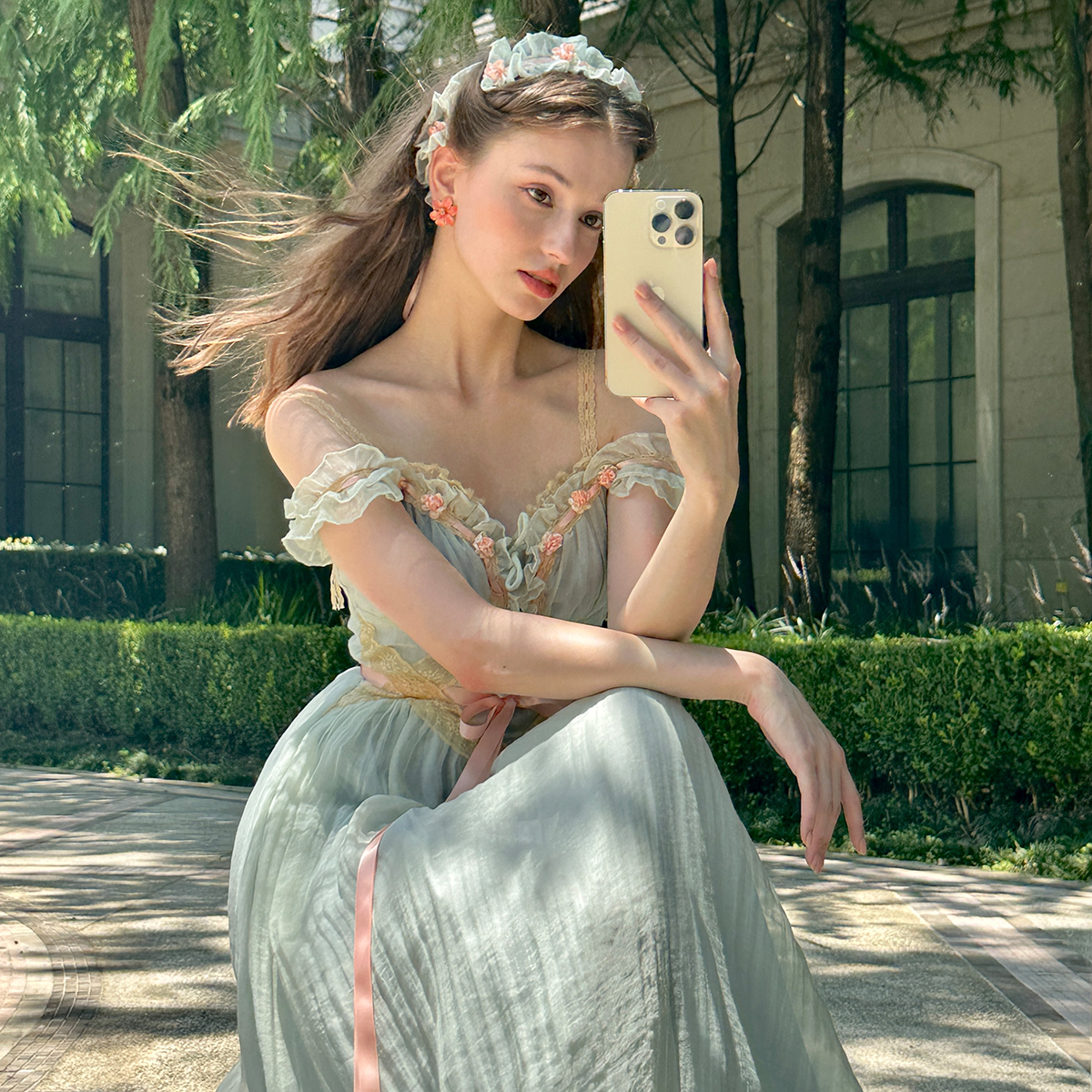 法式设计感挂肩一字肩两穿连衣裙