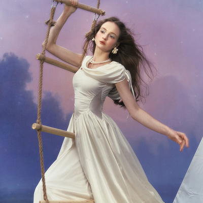 法式设计感缎面小白裙高级感