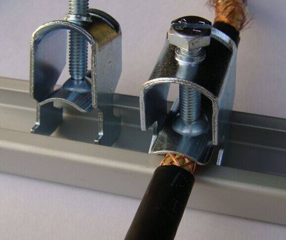 UB屏蔽电缆夹UB6-12EMC/UB50-64EMC 型 机柜屏蔽电缆固定金属夹子