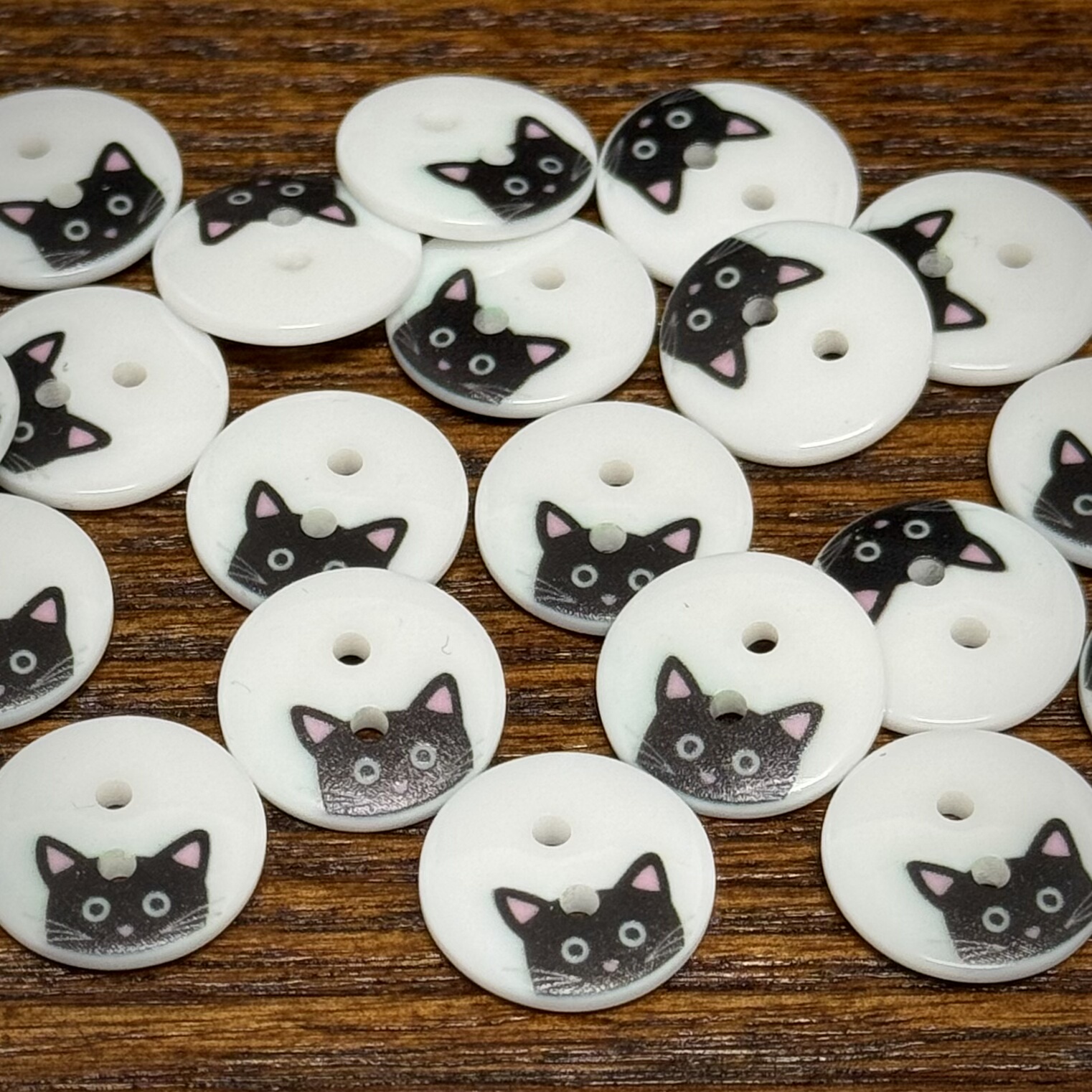 卡通小黑猫可爱彩印纽扣手工diy手账本童装扣针织毛衣外套装饰品