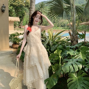 实拍 气质白色度假风多层吊带连衣裙女夏羽毛流苏收腰中长款裙子