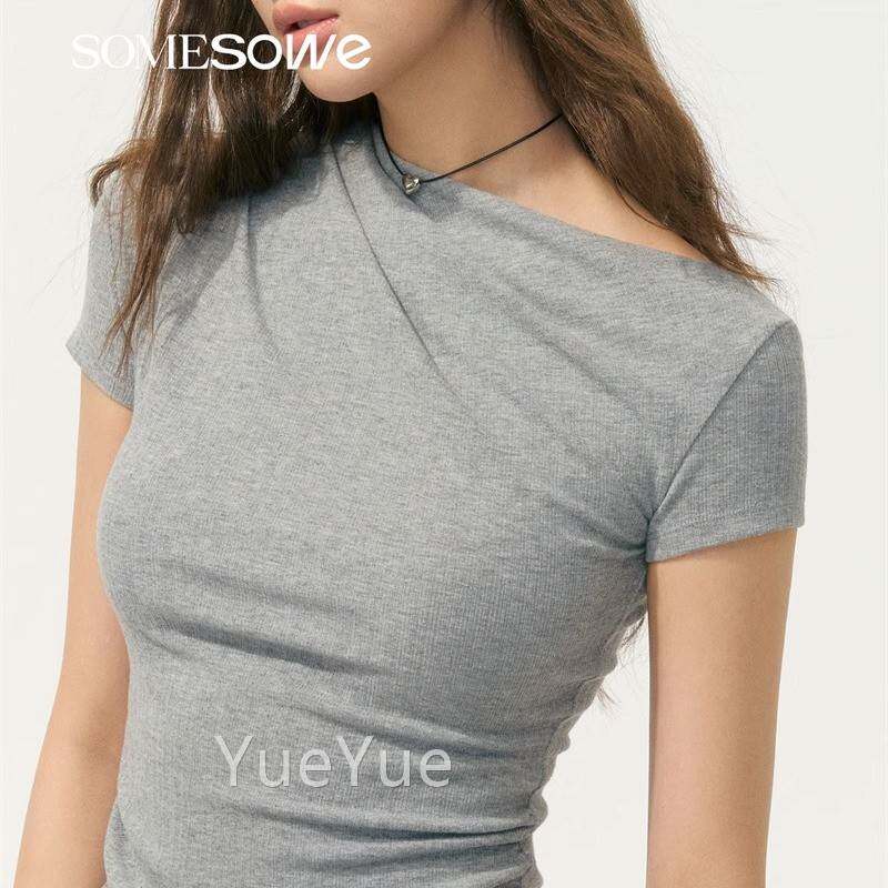 两张小婉孙千同款SO两ME裤SOWE 时尚套装女斜RQE肩T恤假件微喇裙