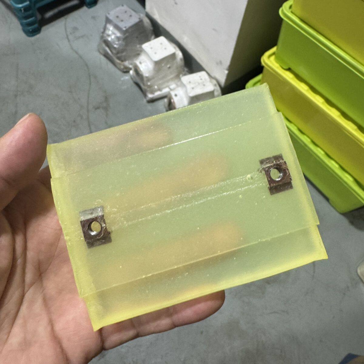 万能压底机后踵胶带螺丝压底机后踵胶后踵胶块材质优利胶鞋厂鞋机