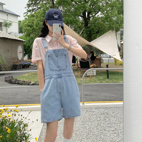 Aging denim suspenders women's 2022 new summer design sense of minority versatile loose shorts