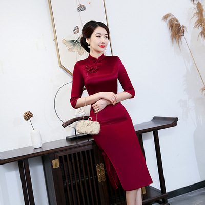 中长款七分袖酒红色婚礼婚宴丈母娘婚礼服醋酸缎旗袍2025新款女装