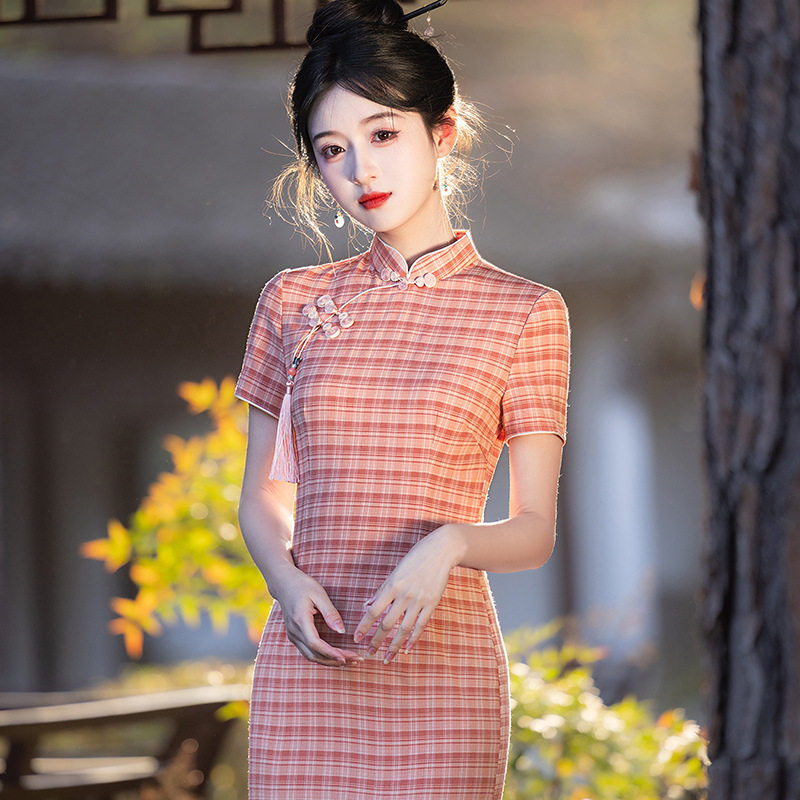 新中式2026新款改良格子旗袍中长款少女年轻款气质显瘦日常通勤