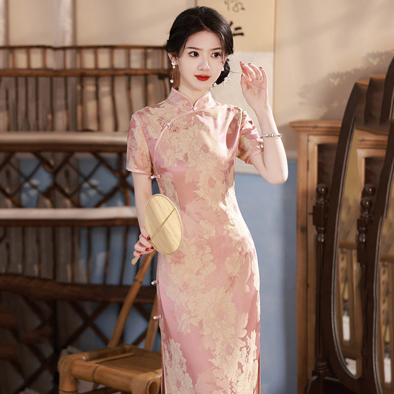 粉红色送考国风中式长款改良旗袍2025新款女复古修身短袖走秀春夏