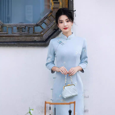 改良旗袍年轻款高端气质连衣裙2025新款早春长袖蓝色新中式女绝美