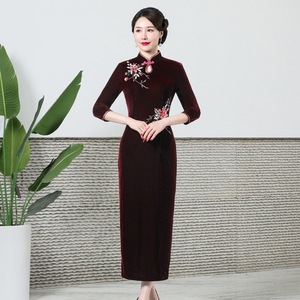 2026秋装新款丝绒旗袍喜婆婆婚宴装结婚妈妈装复古风改良长款修身