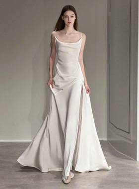 法式吊带轻婚纱2025冬季新款简约缎面新娘迎宾气质显瘦宴会礼服