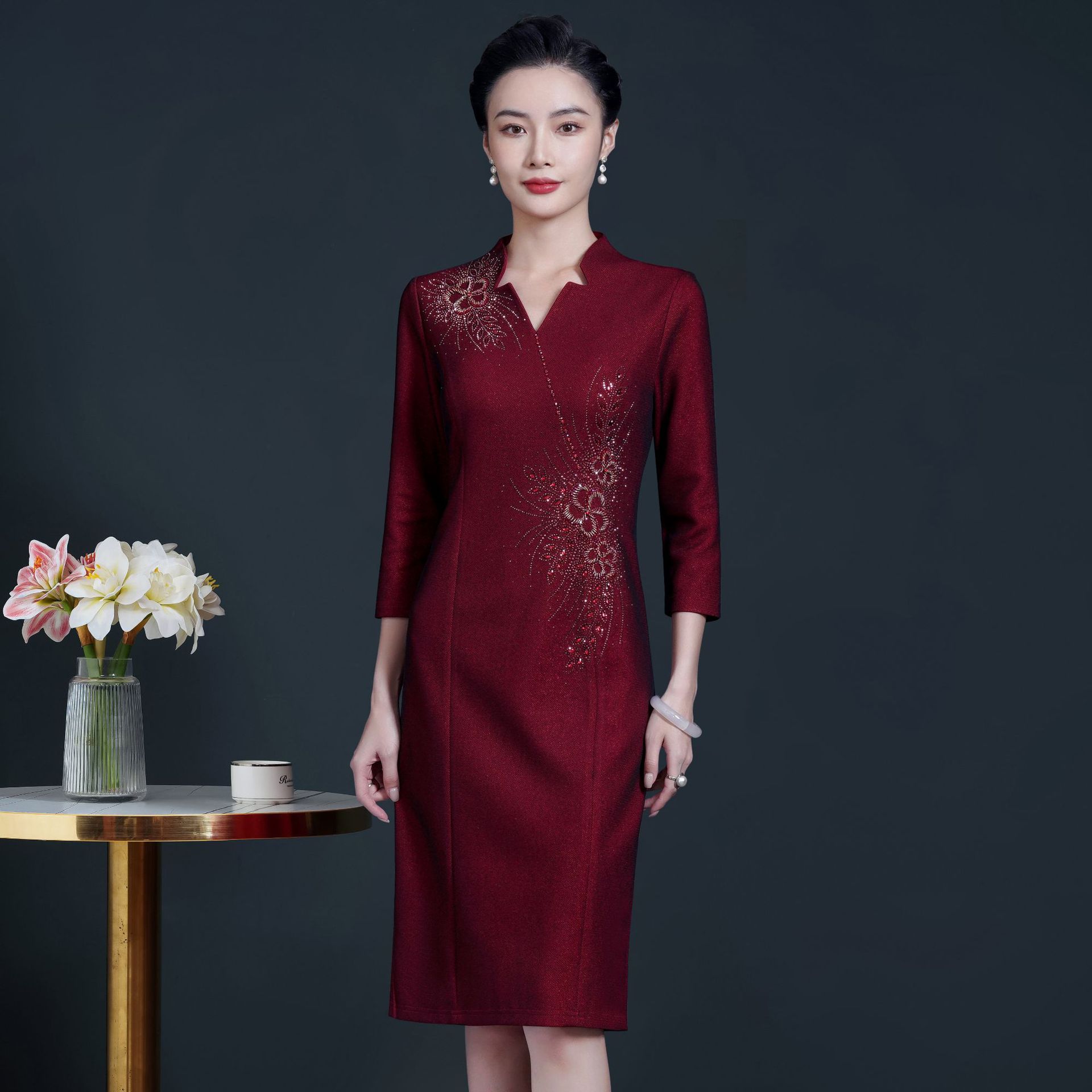 2026春季红色妈妈婚宴装晚礼服女感高端喜婆婆婚礼敬酒服大气旗袍