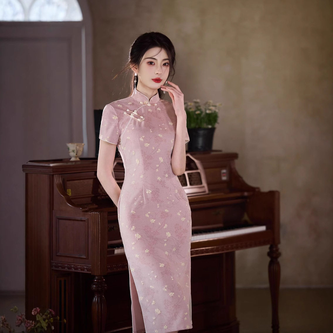 2026春新款丝麻中长款旗袍修身显瘦日常可穿民国风粉色连衣裙礼服