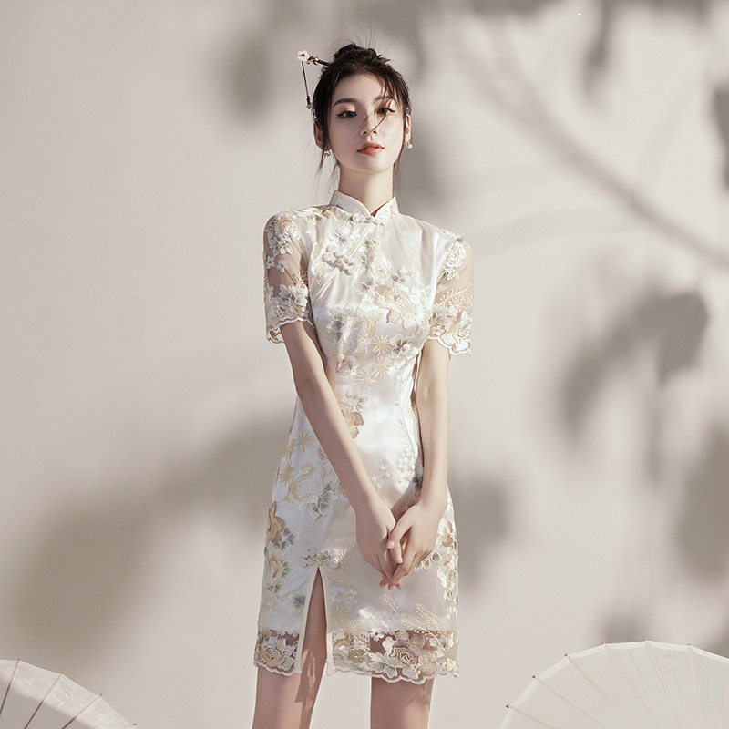 旗袍国潮复古中国风秋蕾丝2026年新款年轻漂亮少女改良连衣裙春款